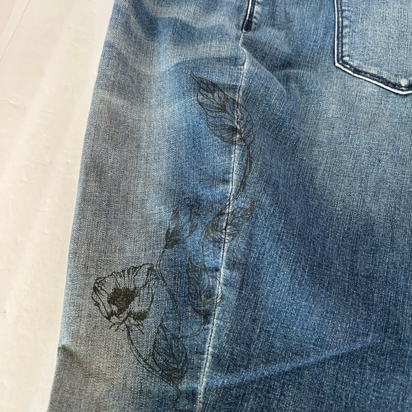 NWOT Simply Vera Vera Wang Embellished Skinny Mid Rise Jeans - Picture 4 of 12